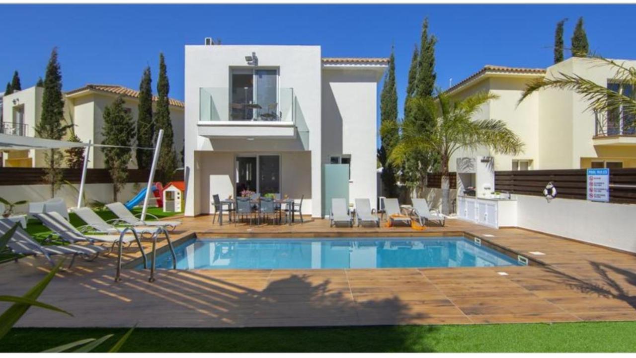 Tsokkos Family Villa - Pool Garden 2' Walk To Beach Protaras Eksteriør billede
