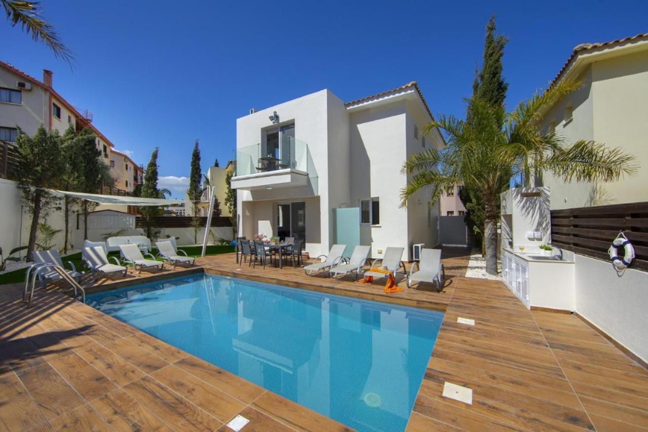 Tsokkos Family Villa - Pool Garden 2' Walk To Beach Protaras Eksteriør billede